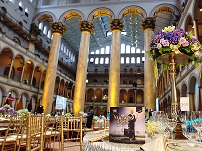 image of table setting at the business hall of fame